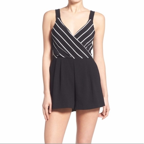 MinkPink Moonshine Striped Wrap Front Romper w/ Pockets Black & White Sz Medium - Picture 2 of 11